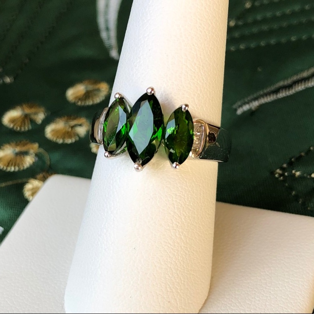 Genuine Diamond & Russian Diopside Ring - Picture 4 of 8